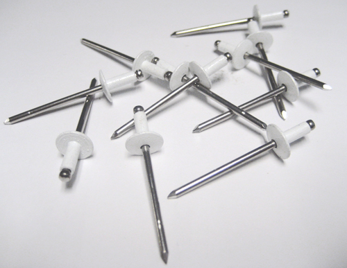 BAFFLE SEAL POP RIVET 1/8 DIA X 3/16 WHITE GRIP