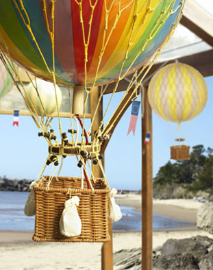 Travels Light Balloon Tru Yell