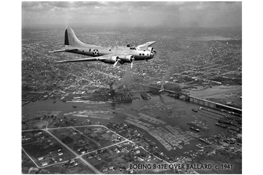 [RX1-13-17739] B-17 Flying Over Ballard Postcard