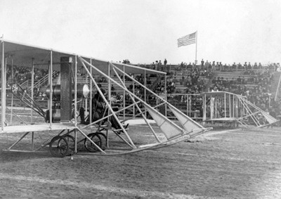 [RX1-13-17713] Wright Airplane Race Postcard