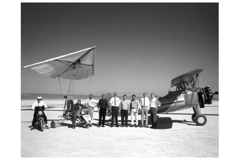 [RX1-13-17838] Postcard Paresev 1-A And Tow Plane With Crew And Pilot