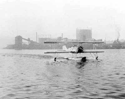 [RX1-13-17075] Postcard Boeing Seaplane Lk Un