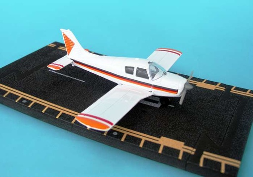 [RX1-14-01093] Hot Wings Piper Cherokee