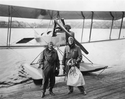 [RX1-13-17074] Postcard Boeing First Intl Mai