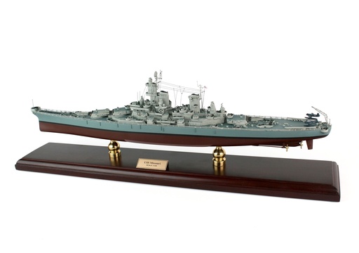 [RX1-13-11104] WWII Usn U.Stainless Steel Missouri Bb-63 Model