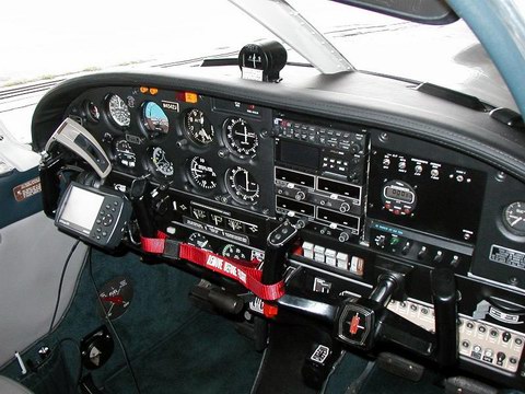 [RX1-05-02221] Glareshield Piper PA28 Before 1974