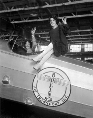 [RX1-13-17066] Postcard Women On B40A