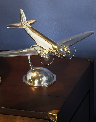 [RX1-14-01038] Dc-3 Aluminum Desktop Model